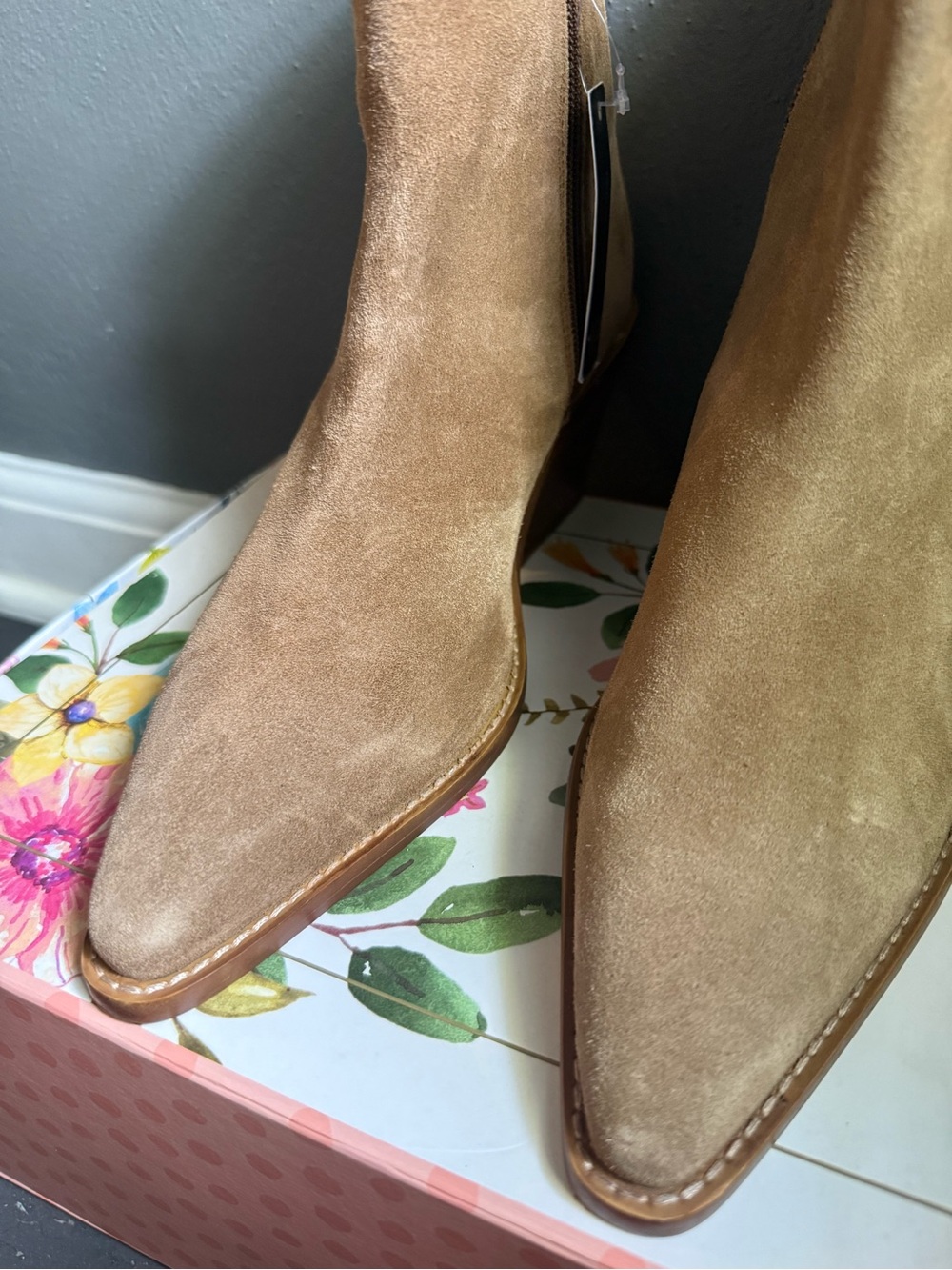House of Harlow 1960 Pointed Toe Ankle Boots - Picture 8 of 9